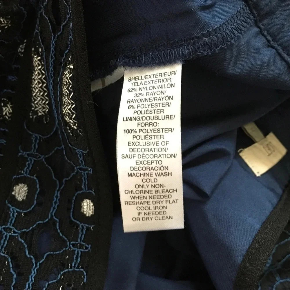 Ann Taylor Loft Geo Circuit Lace Pocket Retro Mini Skirt‎ - Picture 5 of 6